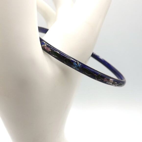 Vintage Cloisonne Floral Bangle Bracelet, Dark Blue Enamel, 7 3/4 Inch, 1960s - Picture 3 of 12